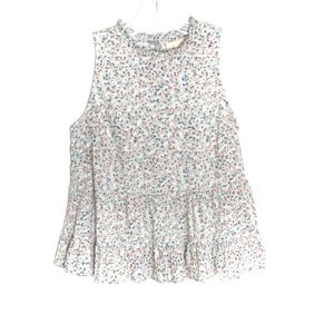 Size small Universal Thread top